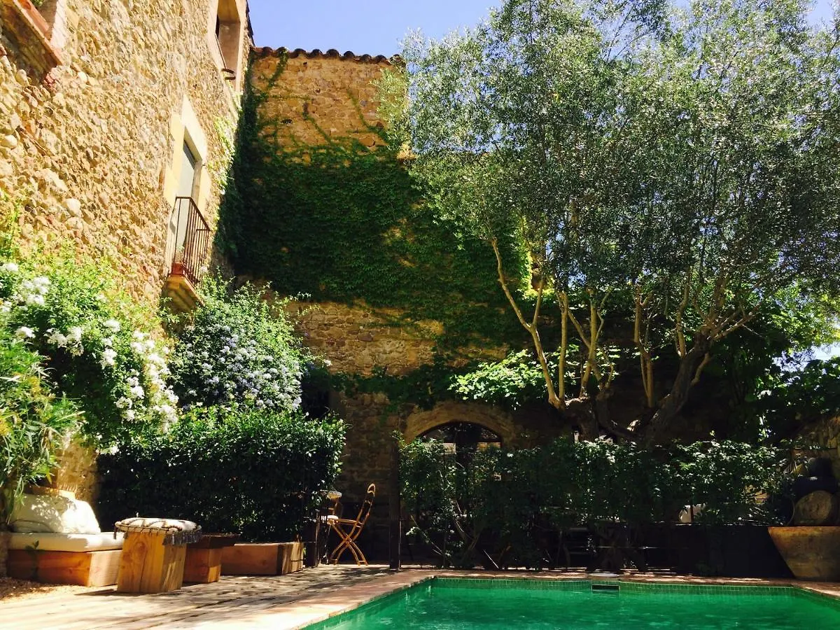 Casa Migdia Bed & Breakfast Sant Jordi Desvalls 3*,