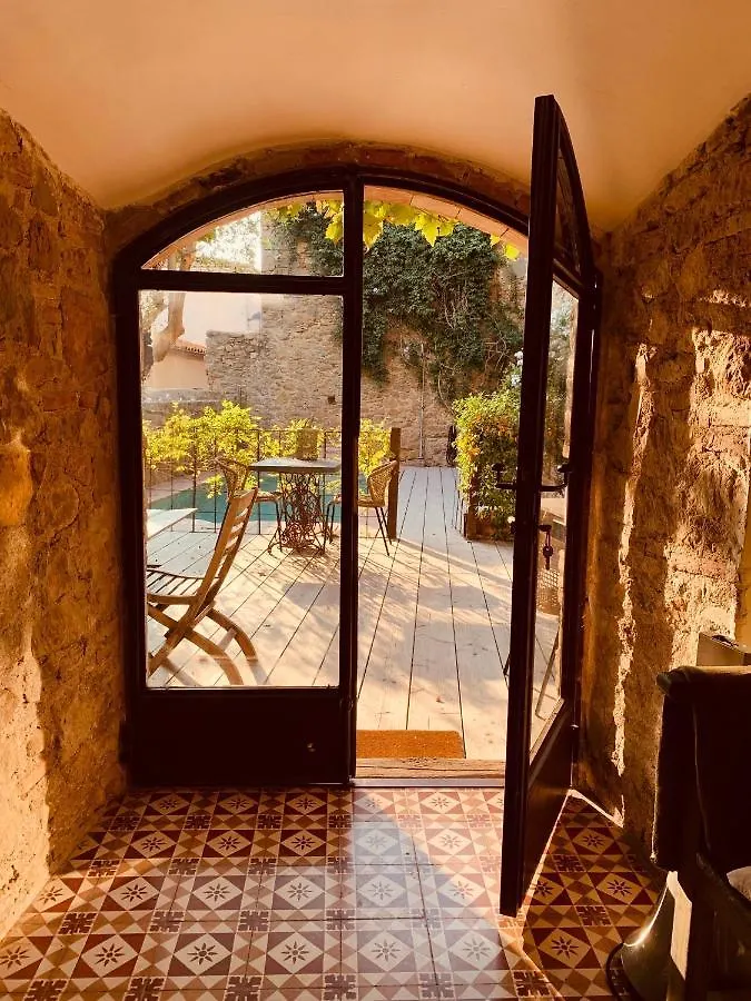 Casa Migdia Bed & Breakfast Sant Jordi Desvalls 3*,