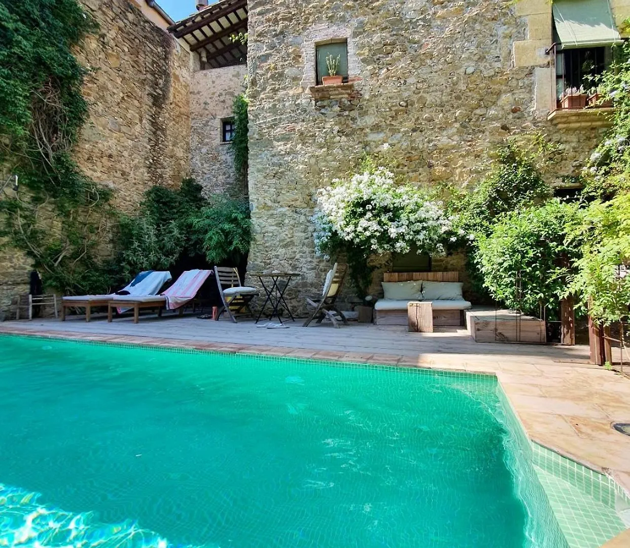 ***  Casa Migdia Bed & Breakfast Sant Jordi Desvalls Spain