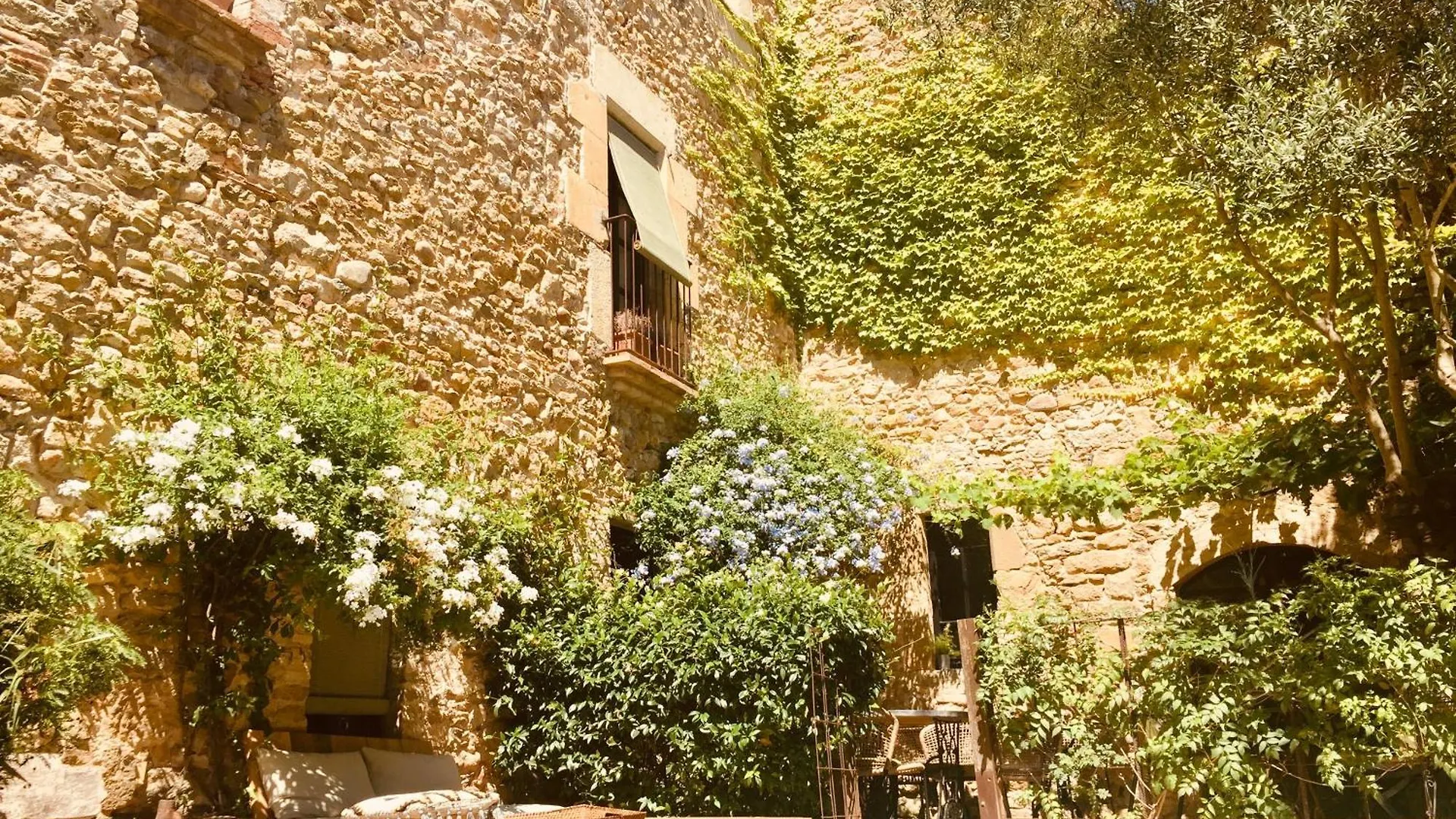 Casa Migdia Bed & Breakfast Sant Jordi Desvalls