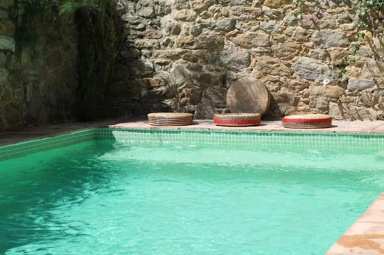 Casa Migdia Bed & Breakfast Sant Jordi Desvalls 3*,  Spain