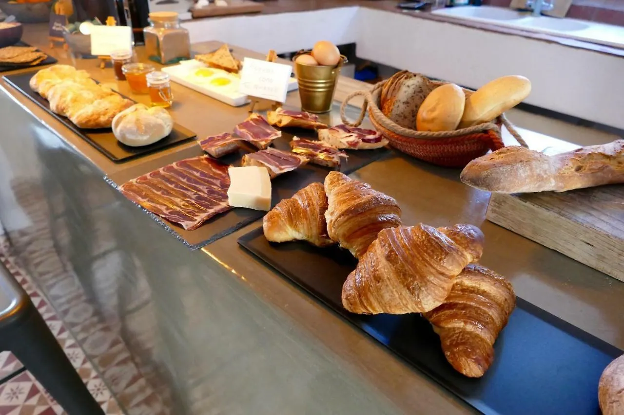 Casa Migdia Bed & Breakfast Sant Jordi Desvalls